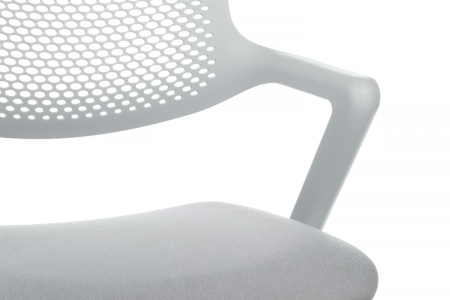 Стул для посетителей